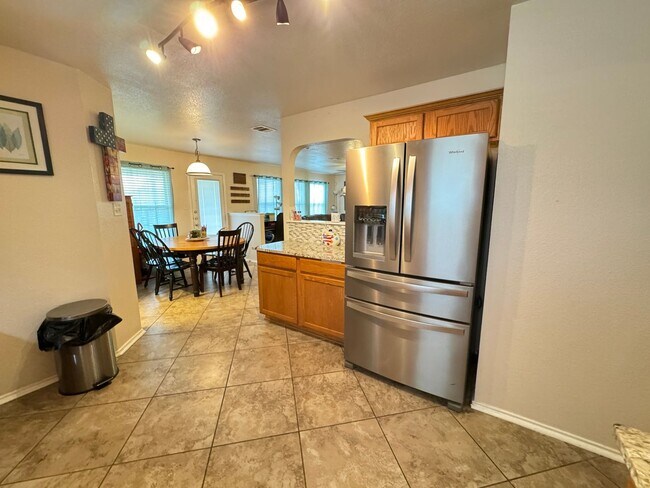Building Photo - 4-Bedroom House for Rent in Killeen