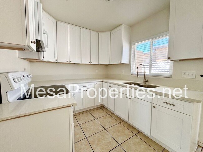 Building Photo - 26650 Josma Rd