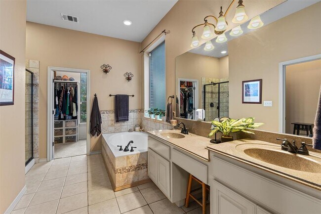 Building Photo - 7505 Roaring Springs Dr