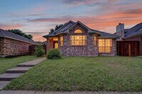 Building Photo - 505 Picketts Dr