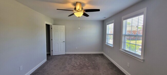 Building Photo - Beautiful 2 story home in heart of Church ...