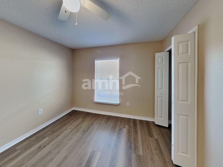 Building Photo - 1019 Brenton Leaf Dr