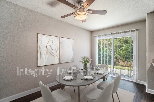 Building Photo - 6313 NE 44th St