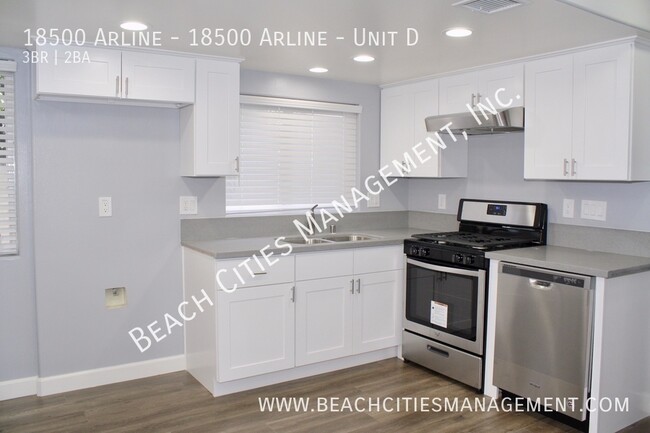 Building Photo - Remodeled 3 Bed, 2.5 Bath Town Home with A...