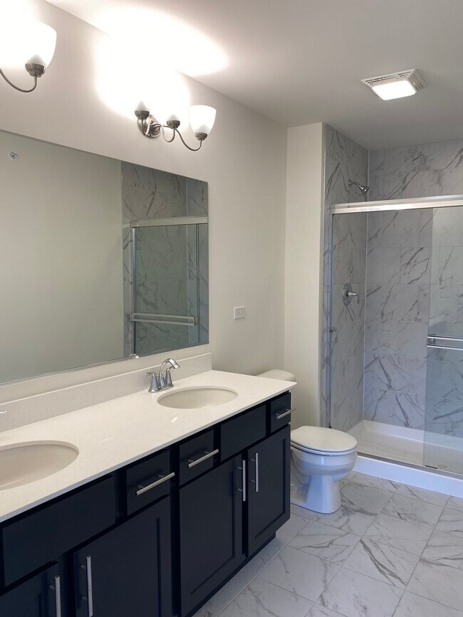 Building Photo - 29W710 Cambridge Ct