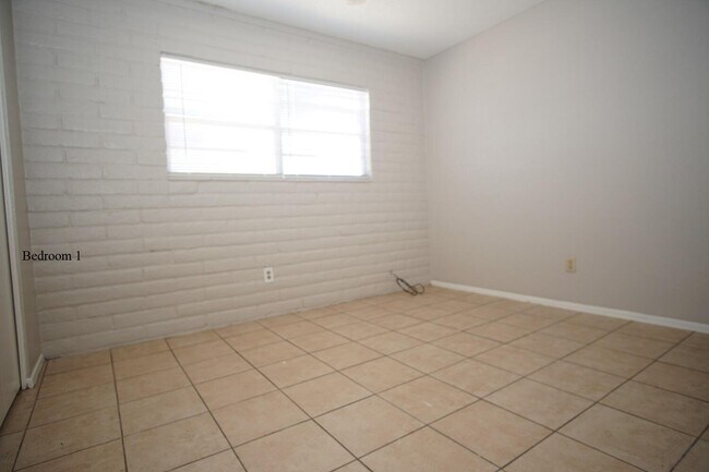 Building Photo - 11212 Wharf Cove Dr