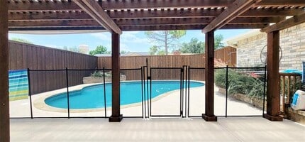 Building Photo - 5233 Reed Dr