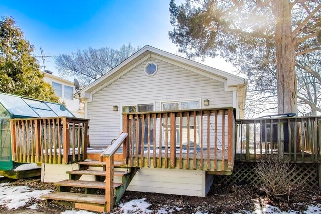 Building Photo - 440 W Main St