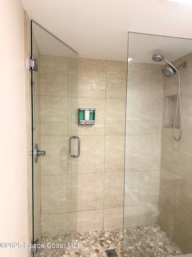 Building Photo - 850 N Atlantic Ave