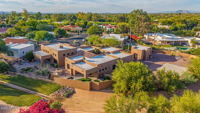 Building Photo - 8406 E Calle Buena Vista