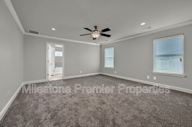 Building Photo - 3418 Ballam St