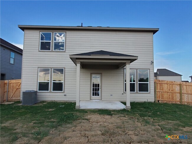 Building Photo - 4001 Woodside Dr