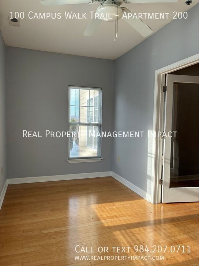 Building Photo - 100 Campus Walk Trl