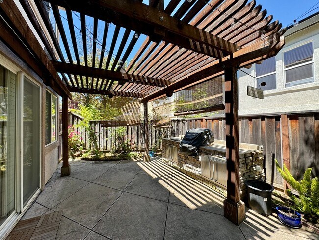 Building Photo - Gorgeous Two-Story with Solar Located at t...