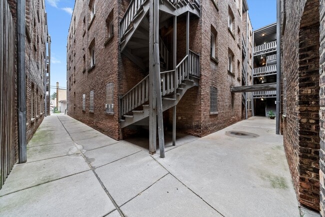 Building Photo - 6815 21st St