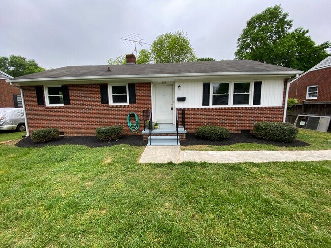 Building Photo - COMING SOON 3 Bed 1 Bath in Graham!