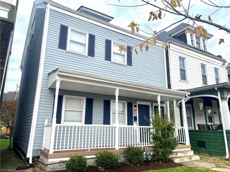 Primary Photo - 217 N Huron St