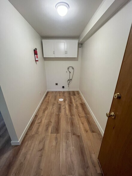 Building Photo - 619 Jessup St