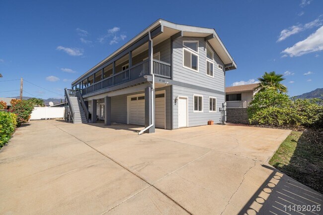 Building Photo - West Side Paradise – Updated 3-Bed, 2-Bath...