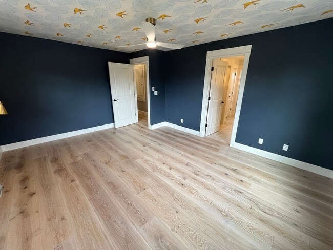 Building Photo - Amazing 4 Bed/3 Bath Home on One Acre with...