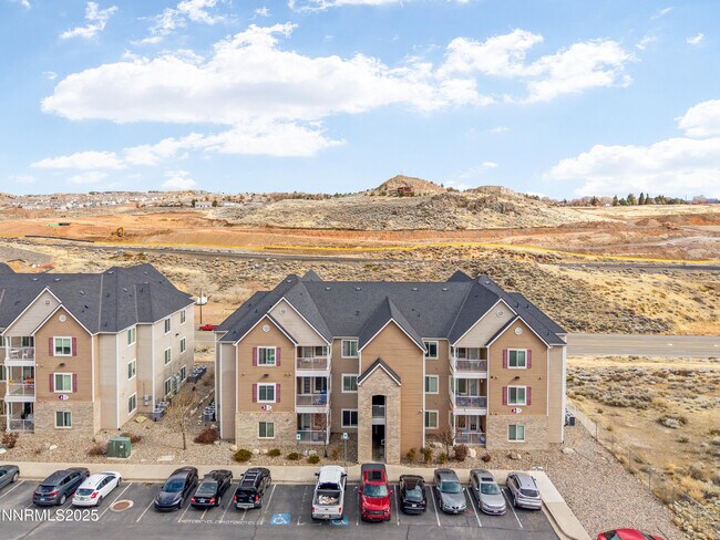 Building Photo - 200 Talus Way
