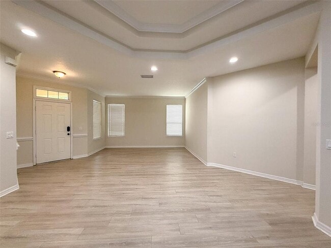 Building Photo - 12947 Runswick Ave
