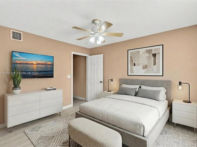 Building Photo - 3873 Tree Top Dr