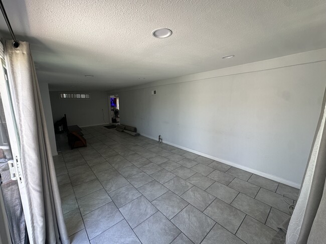 Building Photo - 9622 Stonybrook Dr