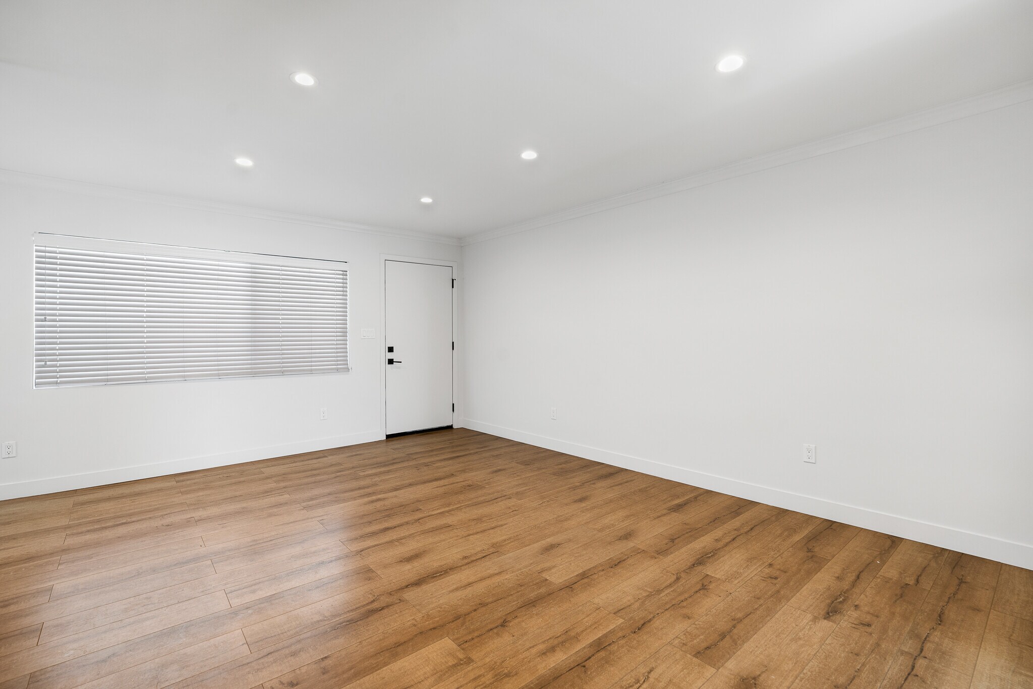 Building Photo - 5941 Comey Ave