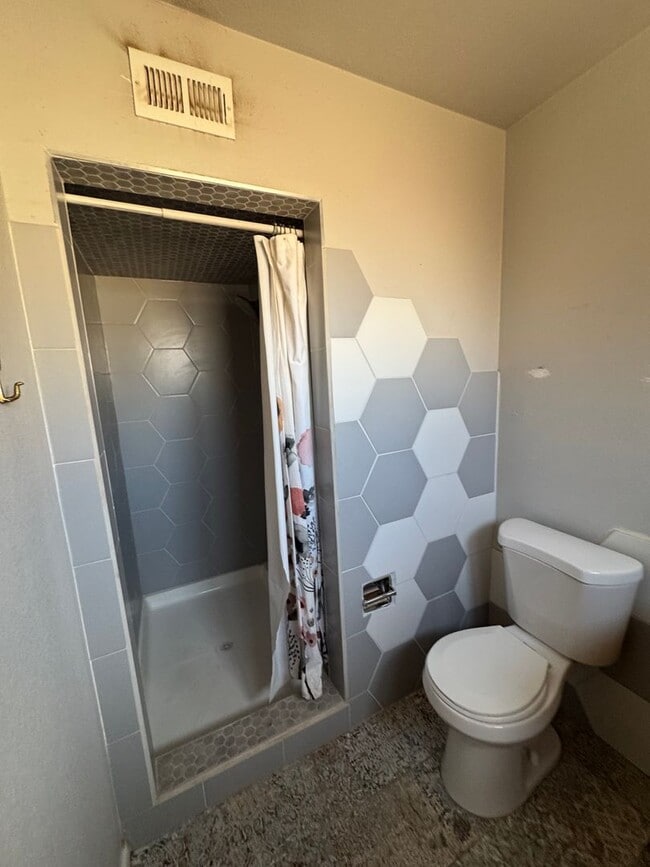 Building Photo - North Valley Charmer on Large Lot Near Historic 4th Street