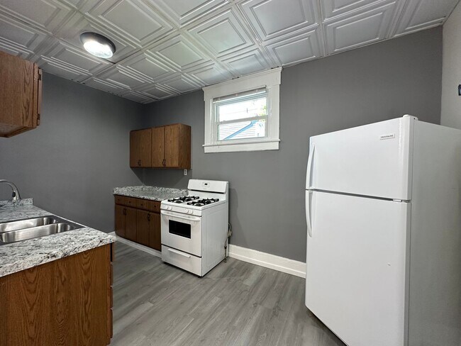 Building Photo - 1109 Belvedere St