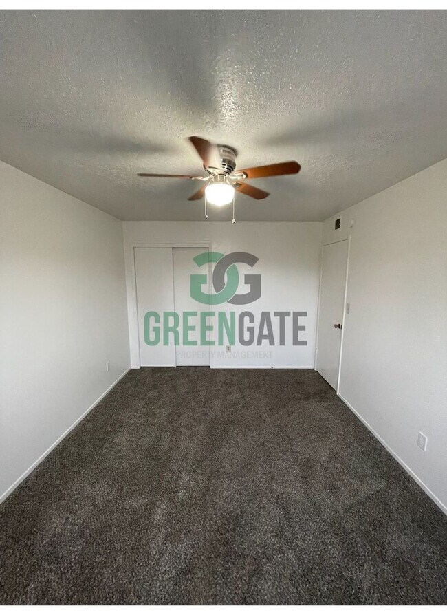 Building Photo - Spacious 4Bedroom 2Bath AVAILABLE NOW in Modesto!!