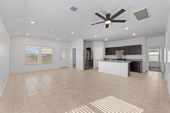 Building Photo - 141 Hammond Ct