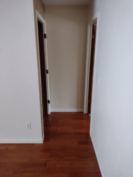 Building Photo - 303 Talmadge St