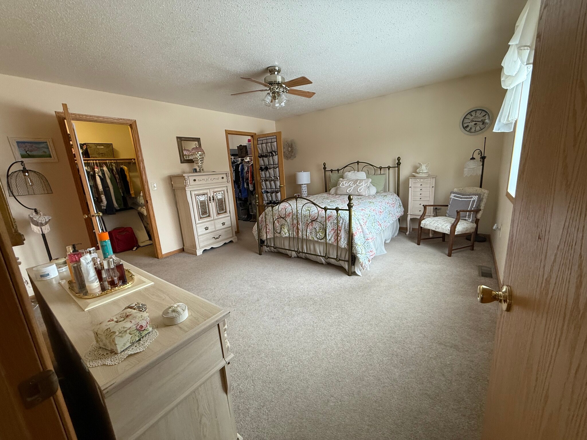 master-2 walk ins - 3563 E Meadows Pl