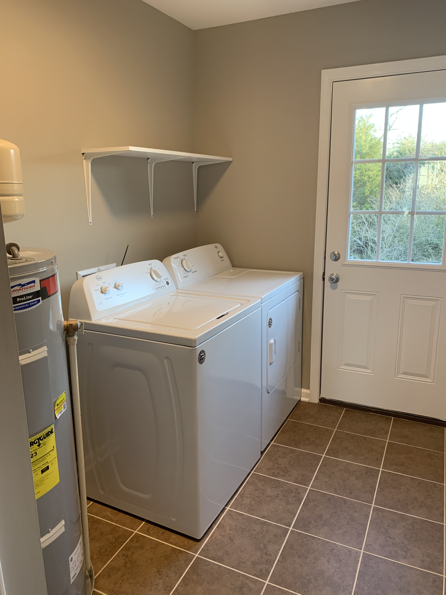 Laundry - 118 Bethany Ln