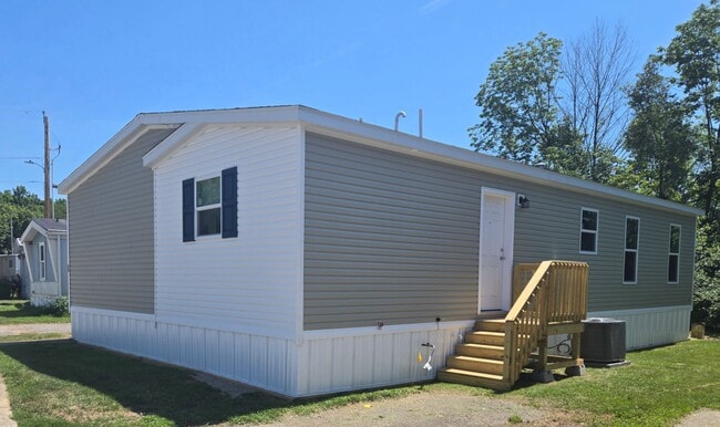 Building Photo - 2121 Panhandle Rd