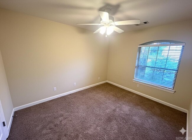 Building Photo - 1808 Airborn Dr