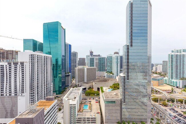 Building Photo - 151 SE 1st St