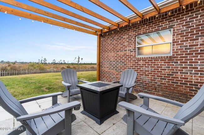 Building Photo - 4419 Conifer Ln