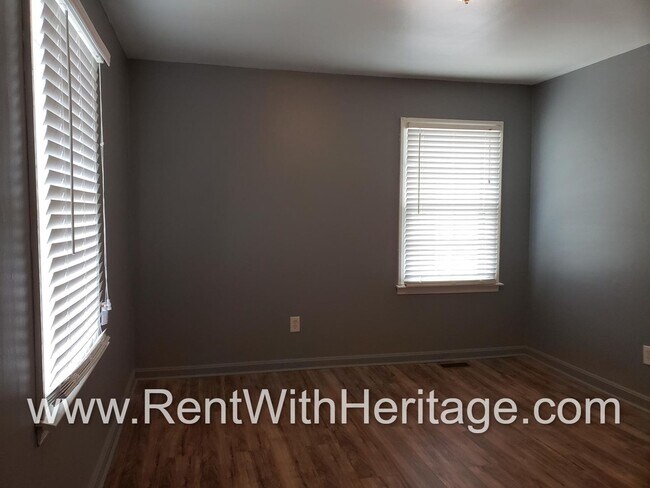 Building Photo - GRANDPA'S BUNGELOW/ CHARMING RANCH HOME/ TOTALLY RENOVATED/ PRIVATE YARD