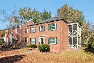 Building Photo - 3916 Stuart Ave