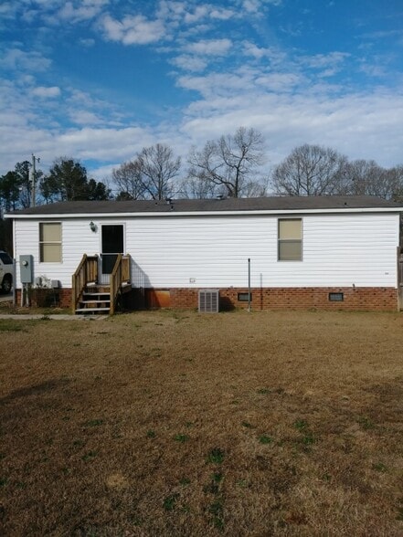 Building Photo - 387 Deanne Ln