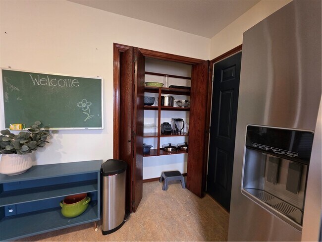 Building Photo - 11 Folkingham Ln