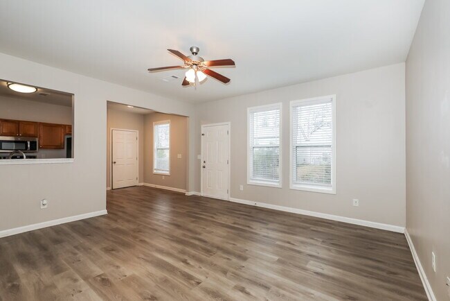 Building Photo - 1555 Persimmon Trace