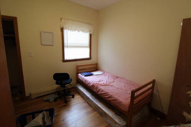 Building Photo - 3.0 bedroom in Cambridge Massachusetts 02139