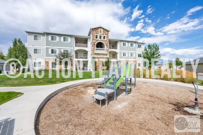 Building Photo - Condo in Saratoga Springs Available July 20th