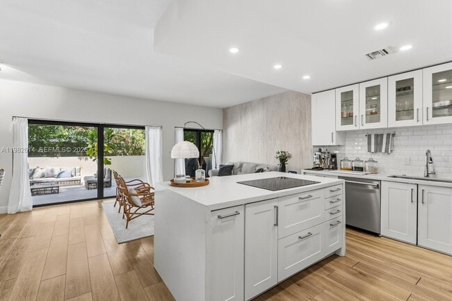 Building Photo - 2400 Brickell Ave