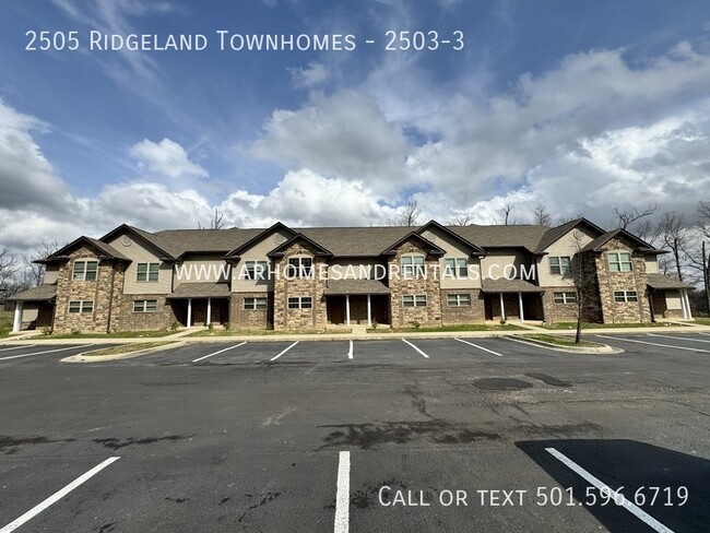 Building Photo - 2505 Ridgeland Townhomes - 2503-3 | $695 |...