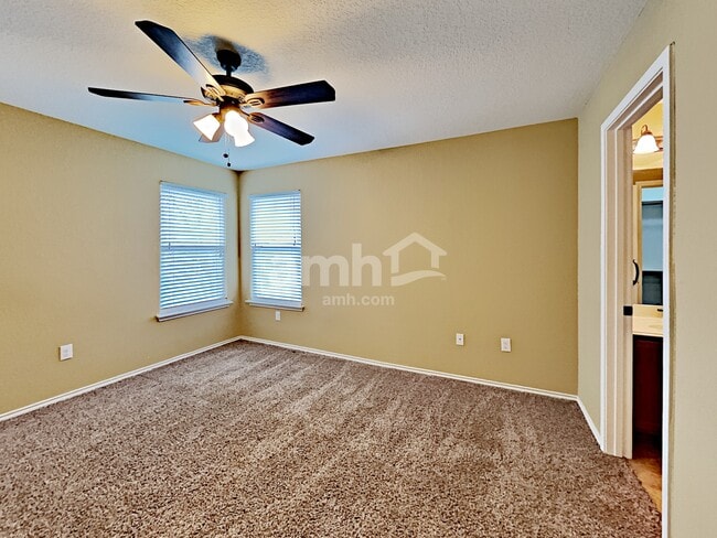 Building Photo - 8410 Apache Bend